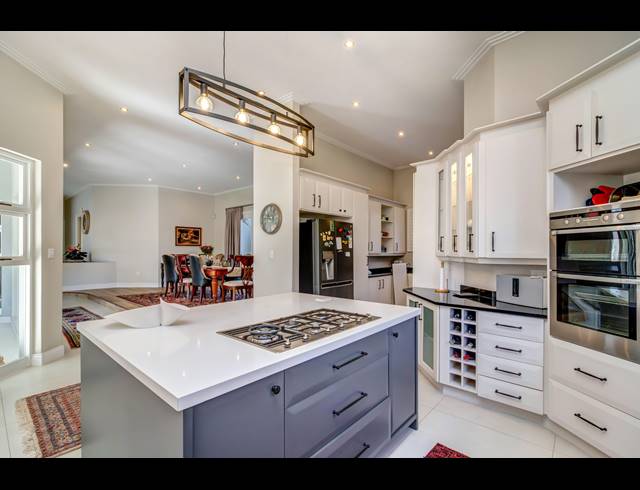 5 BEDROOM HOUSE FOR SALE IN DAINFERN VALLEY ESTATE
